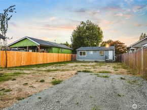 754 2nd Avenue N, Kent WA 98032