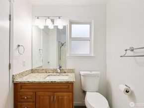 910 NW Leisure Lane, Bremerton WA 98311