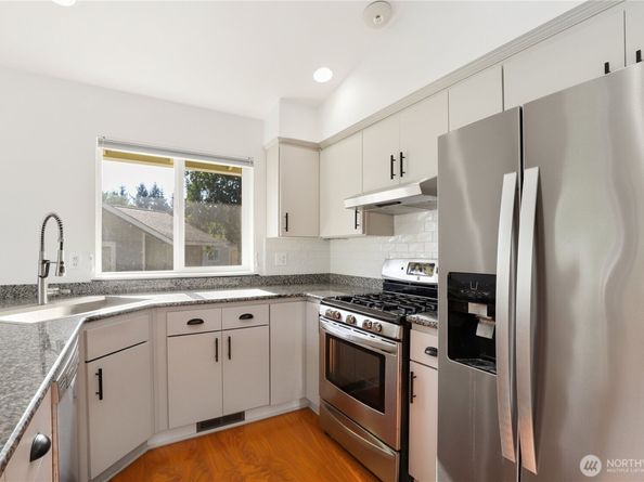 910 NW Leisure Lane, Bremerton WA 98311