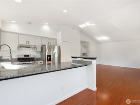 910 NW Leisure Lane, Bremerton WA 98311