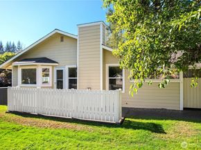 910 NW Leisure Lane, Bremerton WA 98311