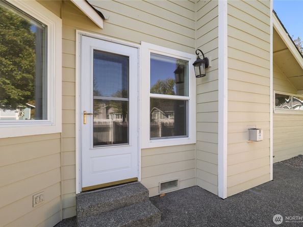 910 NW Leisure Lane, Bremerton WA 98311