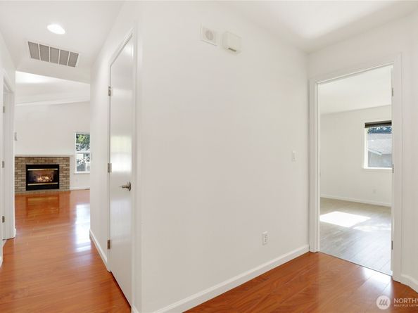 910 NW Leisure Lane, Bremerton WA 98311