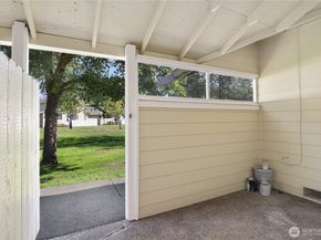 910 NW Leisure Lane, Bremerton WA 98311