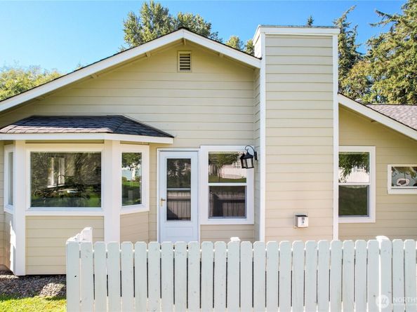 910 NW Leisure Lane, Bremerton WA 98311
