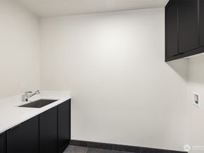 637 18th Avenue W, Kirkland WA 98033
