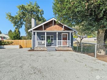 6202 Commercial Avenue