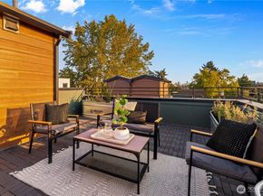 1704 B N 47th Street, Seattle WA 98103