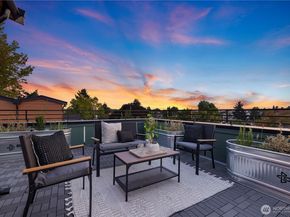 1704 B N 47th Street, Seattle WA 98103