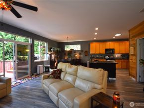 5815 8th Avenue W, Everett WA 98203