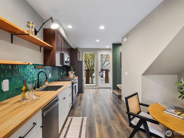 302 N 107th Street, Seattle WA 98133