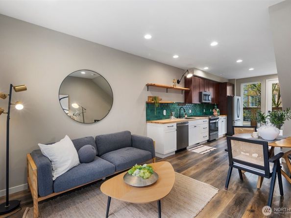 302 N 107th Street, Seattle WA 98133