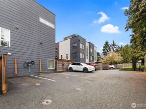 302 N 107th Street, Seattle WA 98133