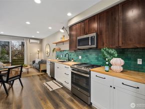 302 N 107th Street, Seattle WA 98133