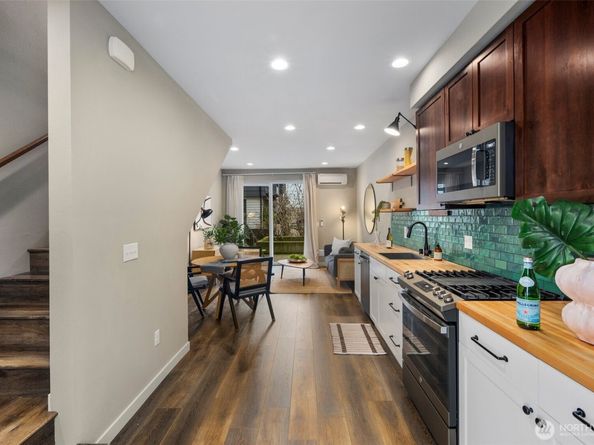 302 N 107th Street, Seattle WA 98133