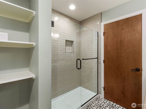 302 N 107th Street, Seattle WA 98133