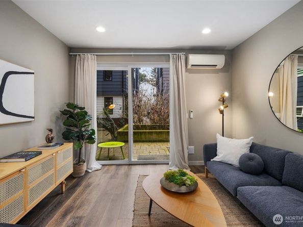 302 N 107th Street, Seattle WA 98133