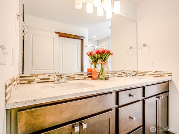 2704 S 120th Place, SeaTac WA 98168