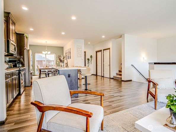 2704 S 120th Place, SeaTac WA 98168