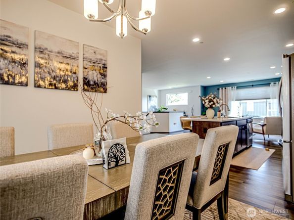 2704 S 120th Place, SeaTac WA 98168