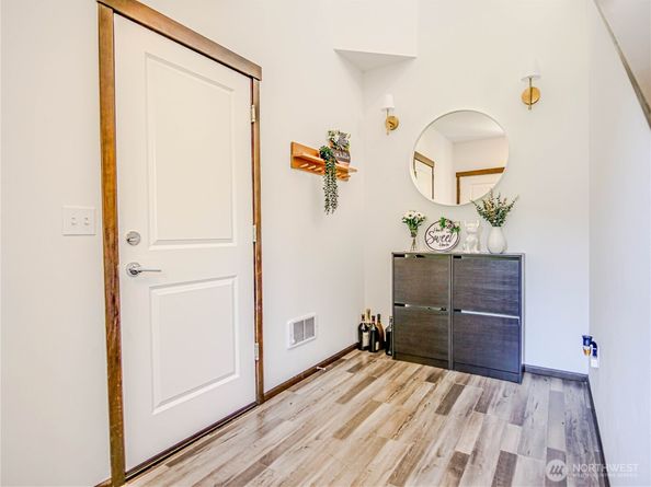 2704 S 120th Place, SeaTac WA 98168