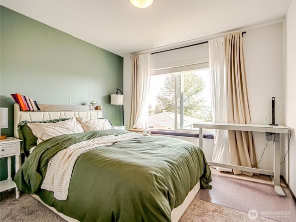 2704 S 120th Place, SeaTac WA 98168