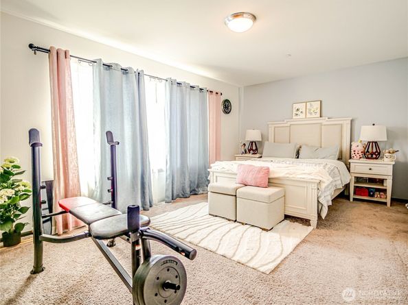 2704 S 120th Place, SeaTac WA 98168