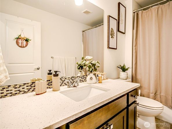 2704 S 120th Place, SeaTac WA 98168