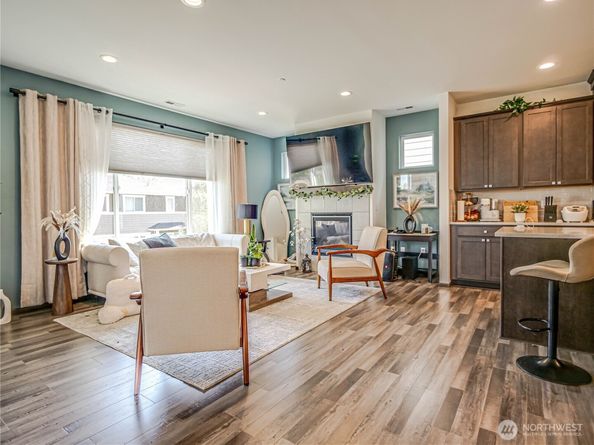 2704 S 120th Place, SeaTac WA 98168
