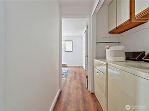 2104 Alki Avenue SW 205, Seattle WA 98116