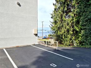 2104 Alki Avenue SW 205, Seattle WA 98116