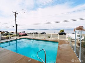 2104 Alki Avenue SW 205, Seattle WA 98116