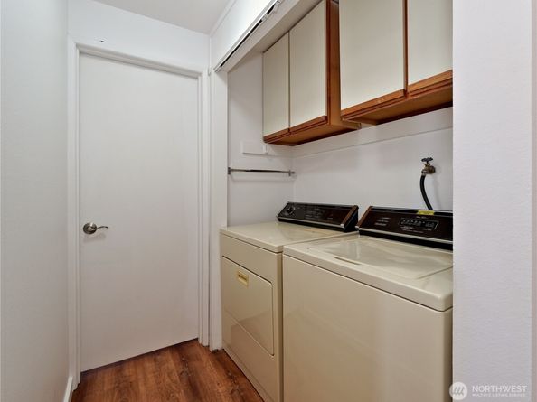 2104 Alki Avenue SW 205, Seattle WA 98116