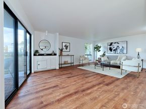 2104 Alki Avenue SW 205, Seattle WA 98116
