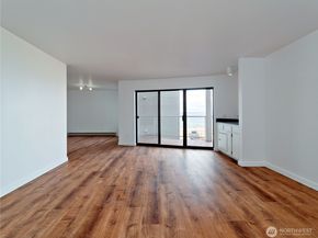 2104 Alki Avenue SW 205, Seattle WA 98116