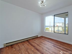 2104 Alki Avenue SW 205, Seattle WA 98116