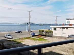 2104 Alki Avenue SW 205, Seattle WA 98116