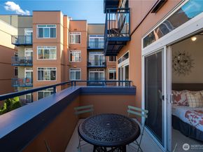 2414 1st Avenue 525, Seattle WA 98121