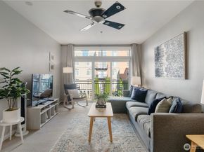 2414 1st Avenue 525, Seattle WA 98121