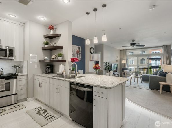 2414 1st Avenue 525, Seattle WA 98121