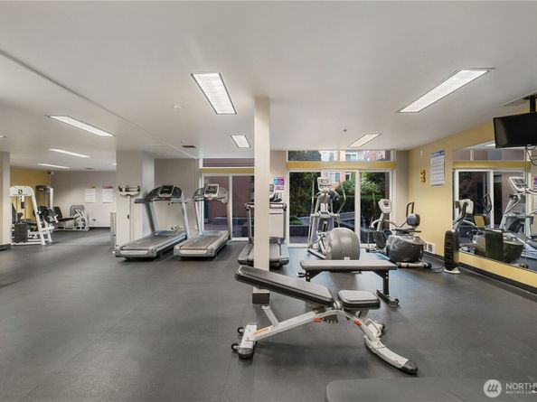 2414 1st Avenue 525, Seattle WA 98121
