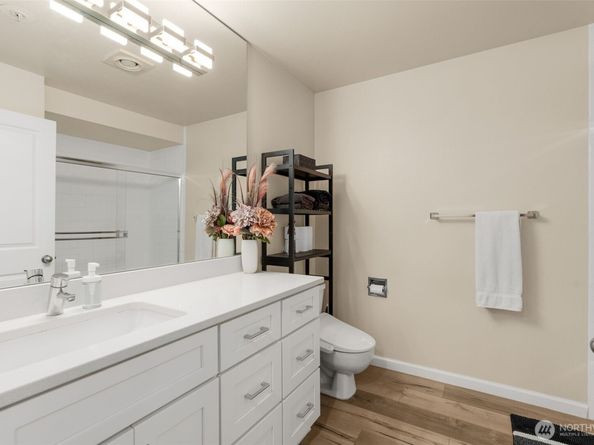 1504 Aurora Avenue N 101, Seattle WA 98109