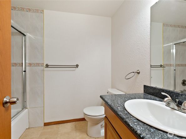 22006 120th Place SE, Kent WA 98031