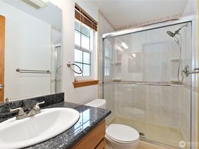 22006 120th Place SE, Kent WA 98031