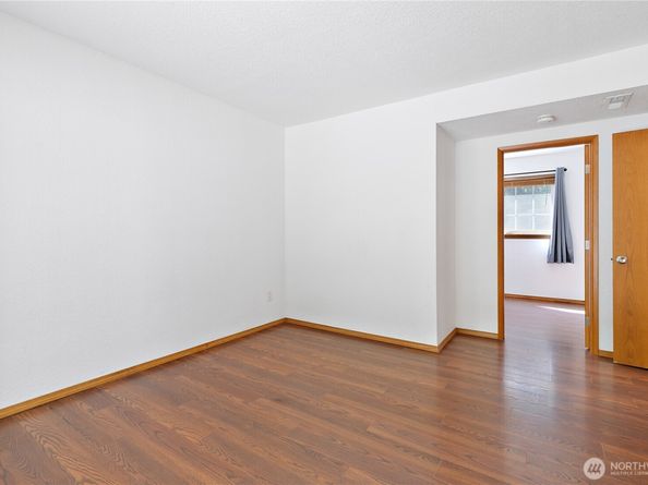 22006 120th Place SE, Kent WA 98031
