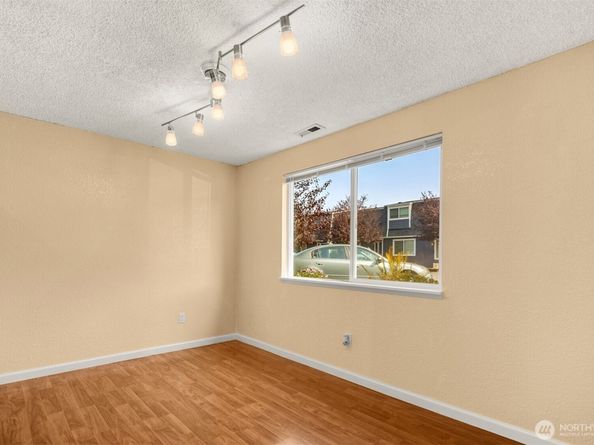 1421 W Casino Road A4, Everett WA 98204