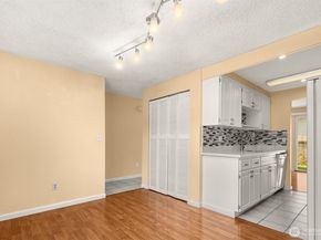 1421 W Casino Road A4, Everett WA 98204