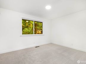 3218 218th Avenue SE, Sammamish WA 98075