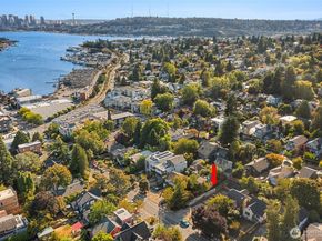 4037 Latona Ave NE, Seattle WA 98105