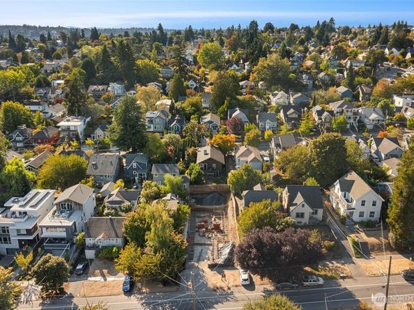 4037 Latona Ave NE, Seattle WA 98105